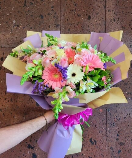 Ramo rosas gerberas y perritos