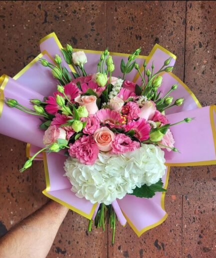 Ramo lisianthus, hortencia rosas y gerberas.