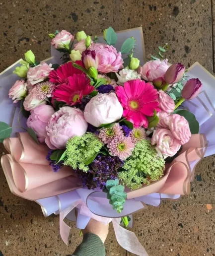 Ramo peonias, tulipanes, lisianthus y gerberas